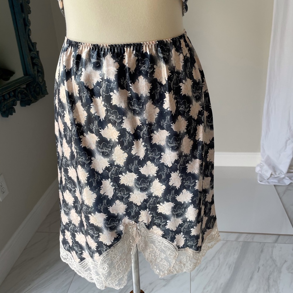 Vintage Loungewear Lingerie Set - image 8